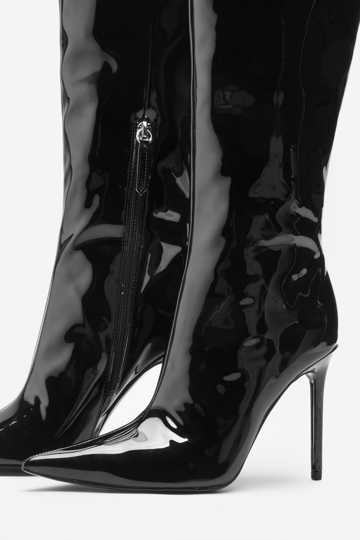Pointed black sales bootie