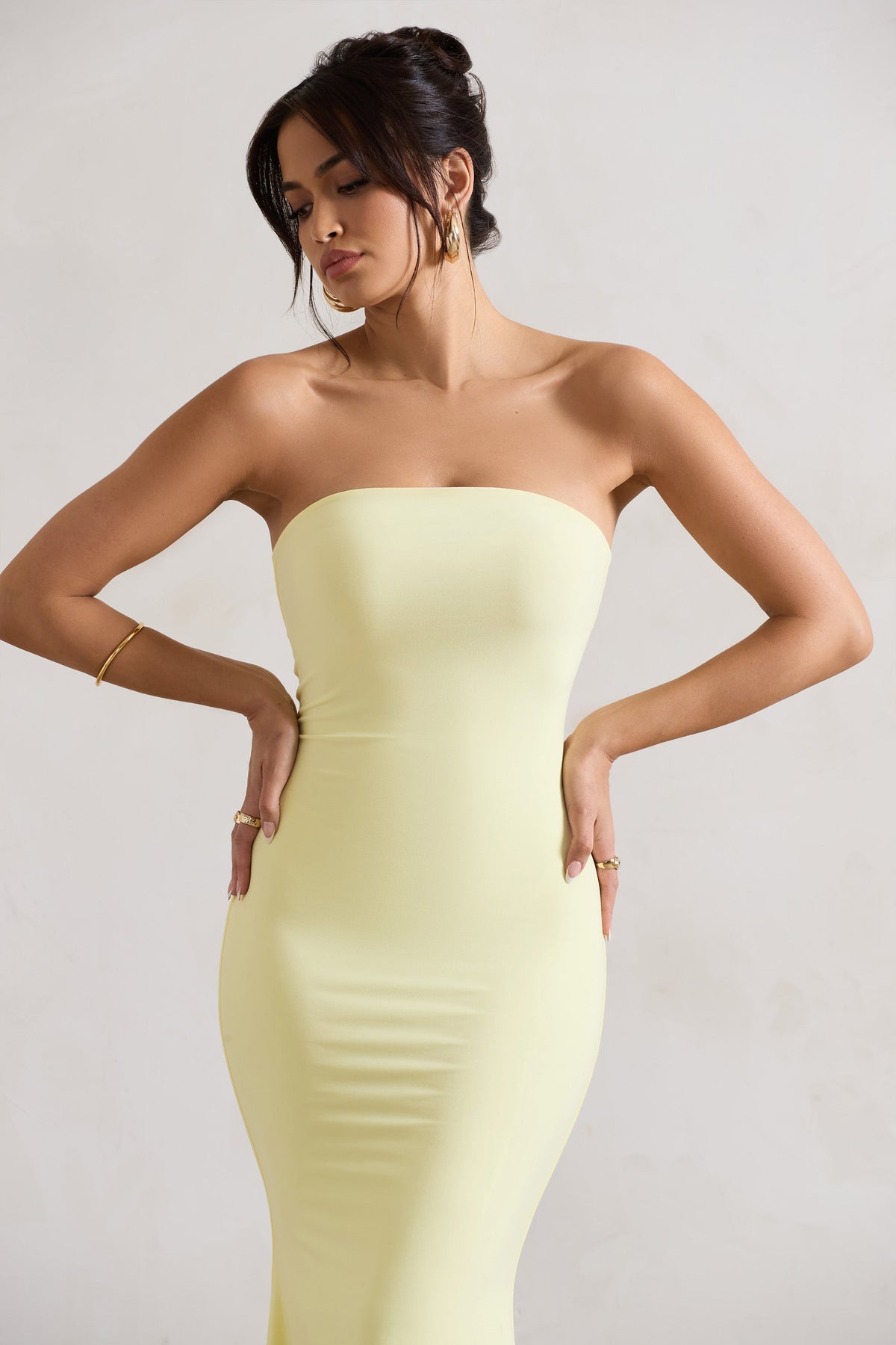 WB_CC_HR_CL129967188-CeremonyLemonBandeauFishtailMaxiDress7_7dece971-3239-4ff4-ad98-894156efa79d