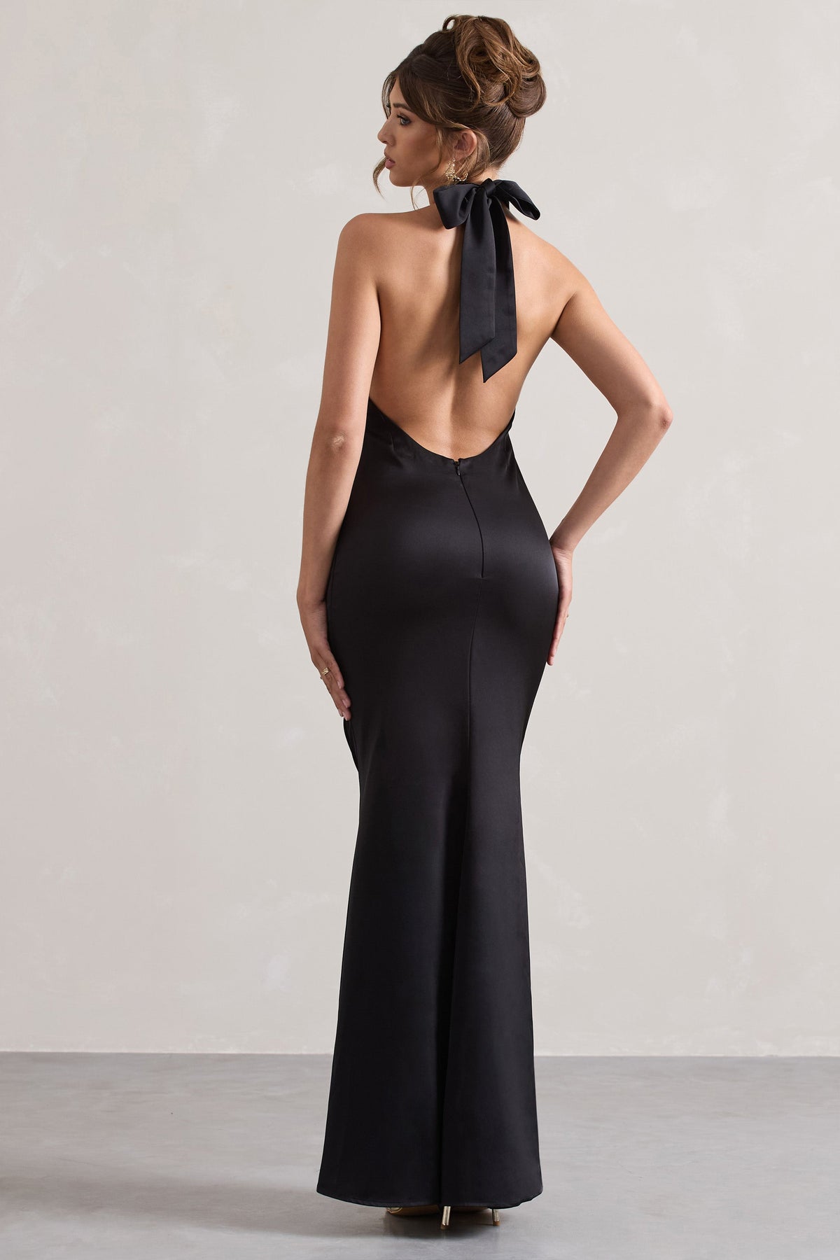 WB_CL129991002-UnbeatableBlackSatinCrossOverHalter-NeckMaxiDress7