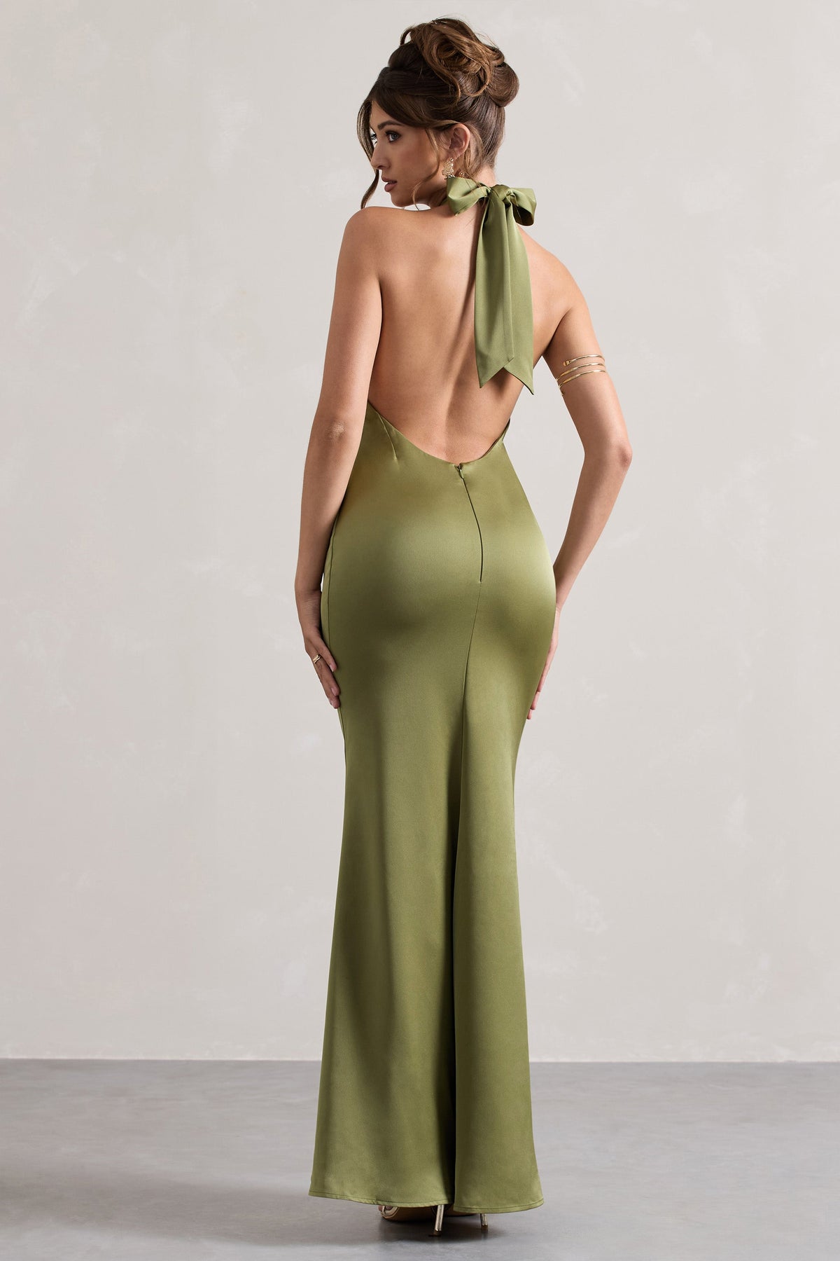 WB_CL129991113-UnbeatableOliveSatinCrossOverHalter-NeckMaxiDress9