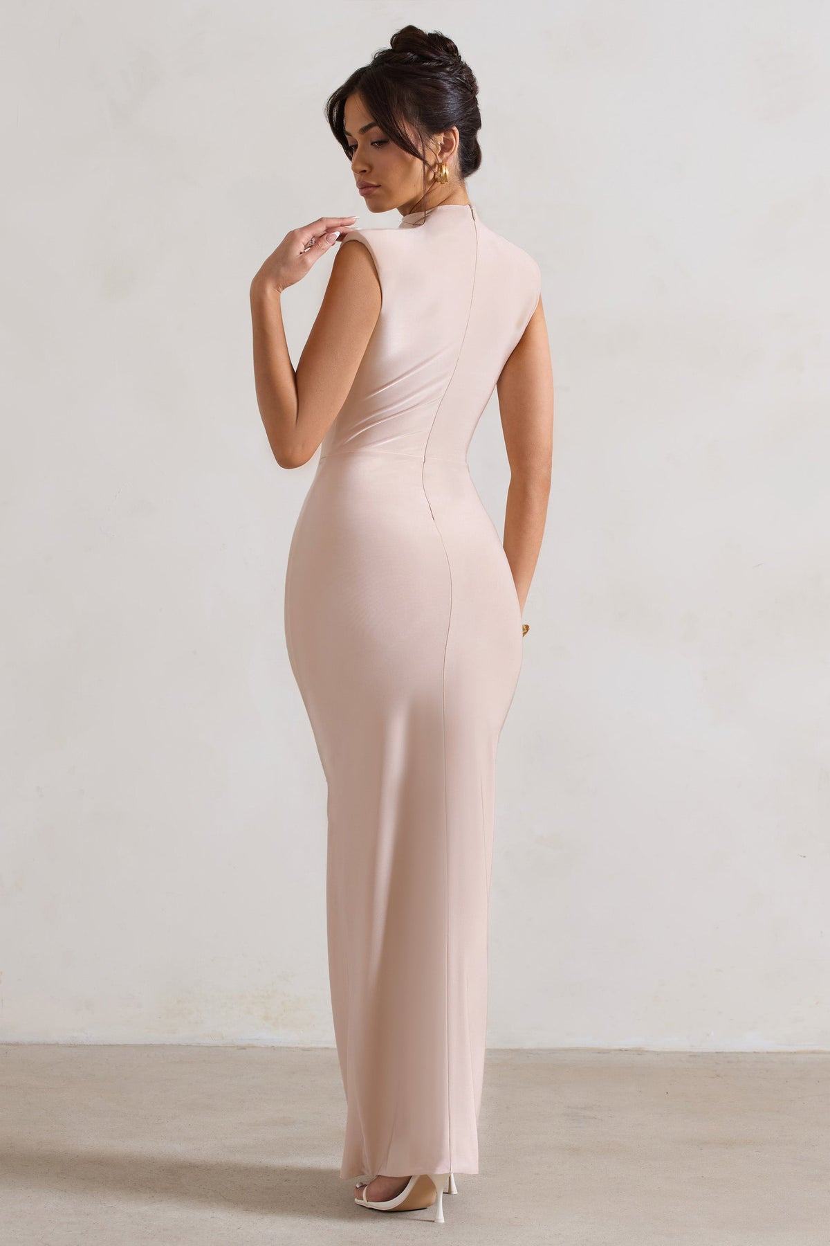 WB_CL131031059-SamiraChampagneRuchedHigh-NeckSplitMaxiDress7