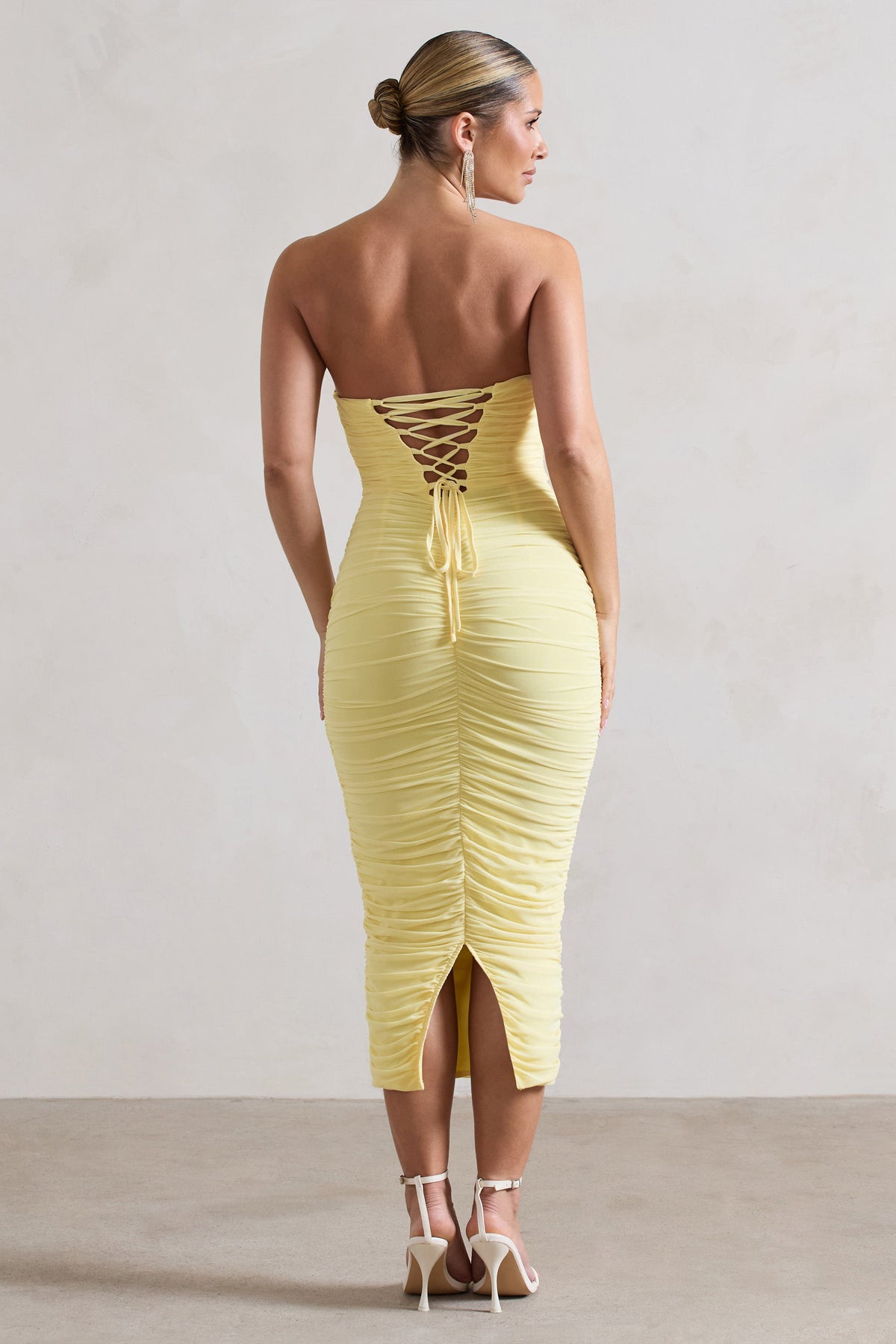 Club l ruched dress discount