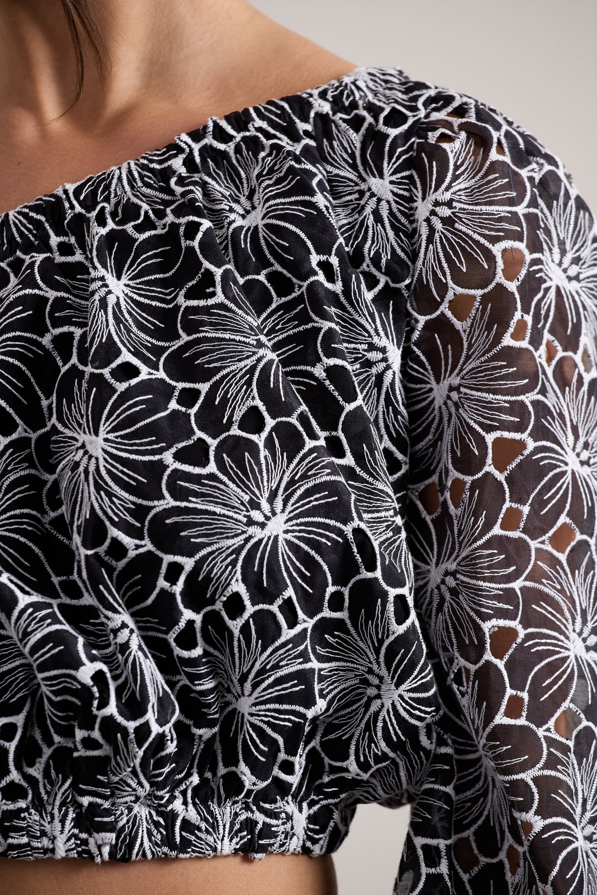 WB_CL134063002-LastRequestBlackLaceAsymmetricOne-SleeveCrop-Top_CL134064002-AtLastBlackLaceTieWaistShorts13