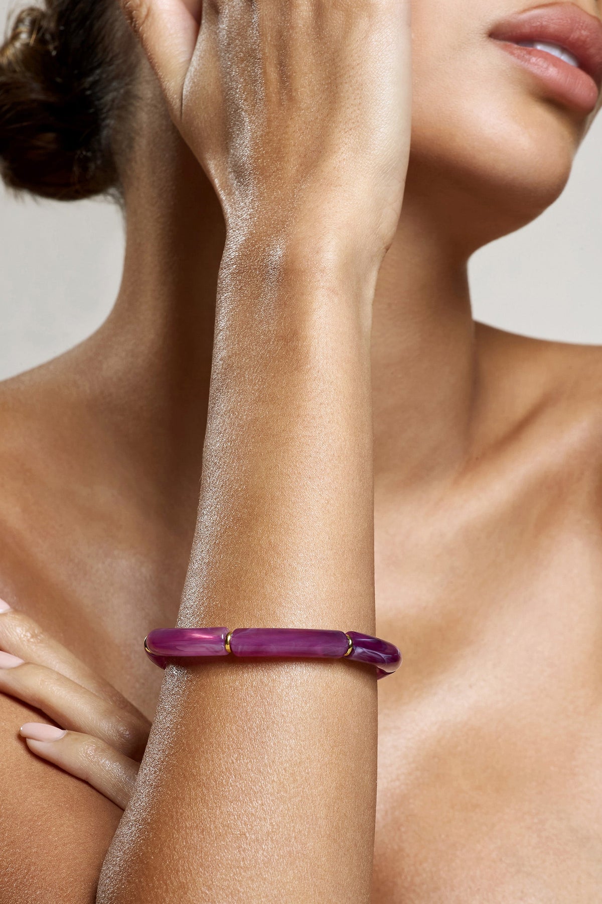 WB_CL134131026-ZanaPurpleResinBracelet4_180339ef-7ec4-4c0f-a07b-23db565d58a6