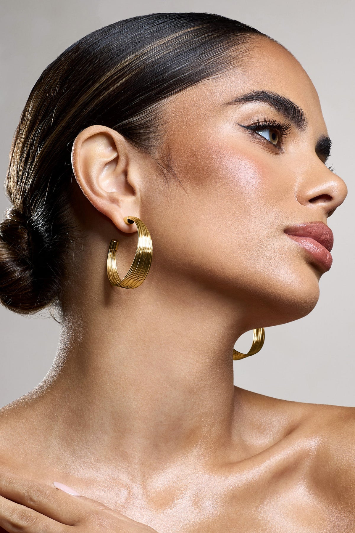 WB_CL134520007-StoriGoldLayeredHoopEarrings3