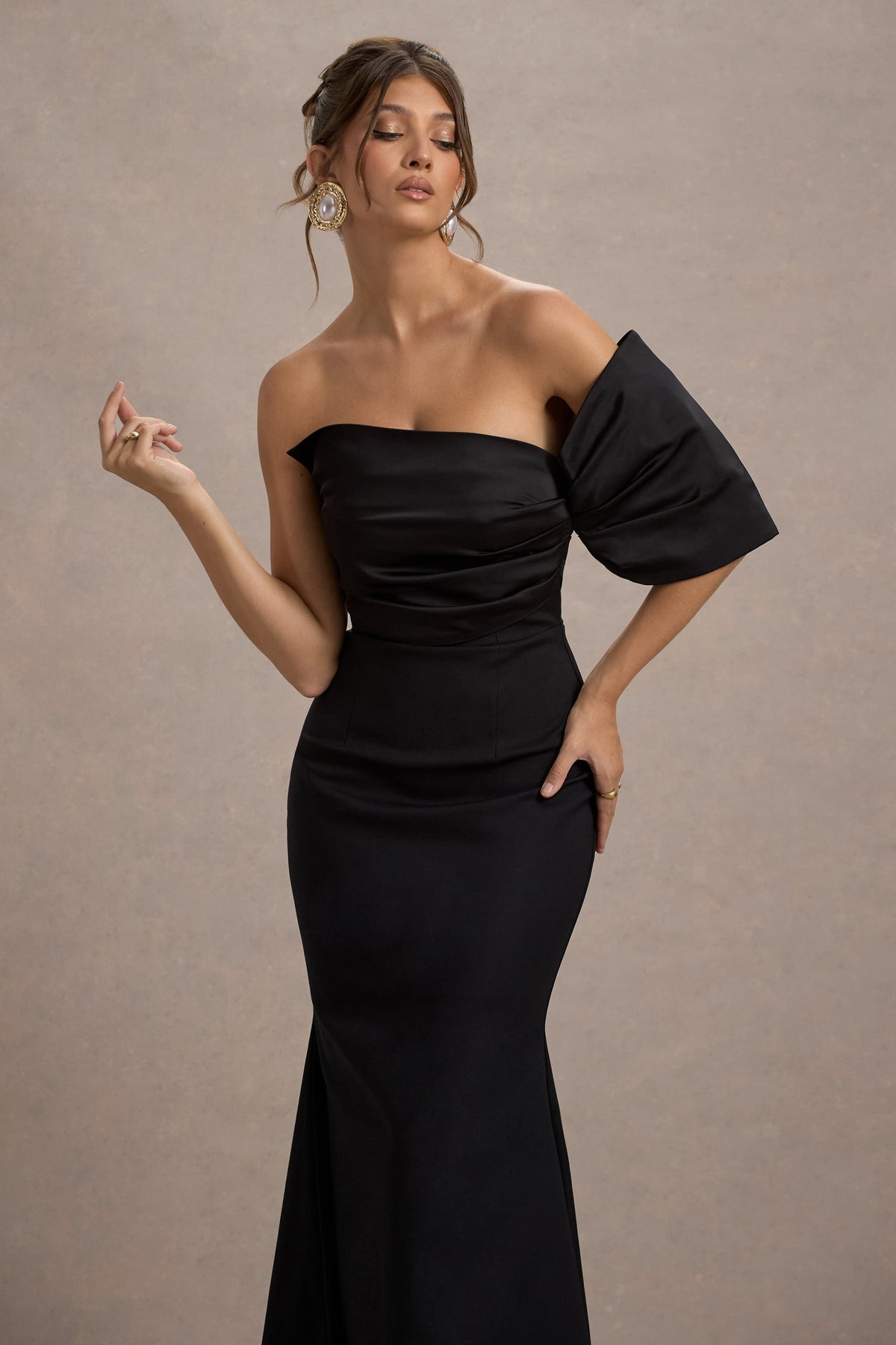 WB_CL134747002-RosoraBlackAsymmetricOne-SleeveFishtailMaxiDress11