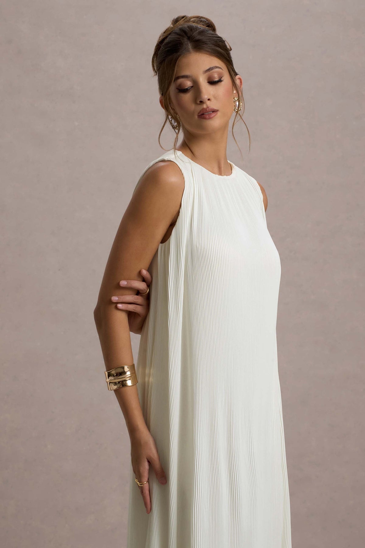 WB_CL135281028-Hazelle-CreamChiffonA-LineRuffledMaxiDress2