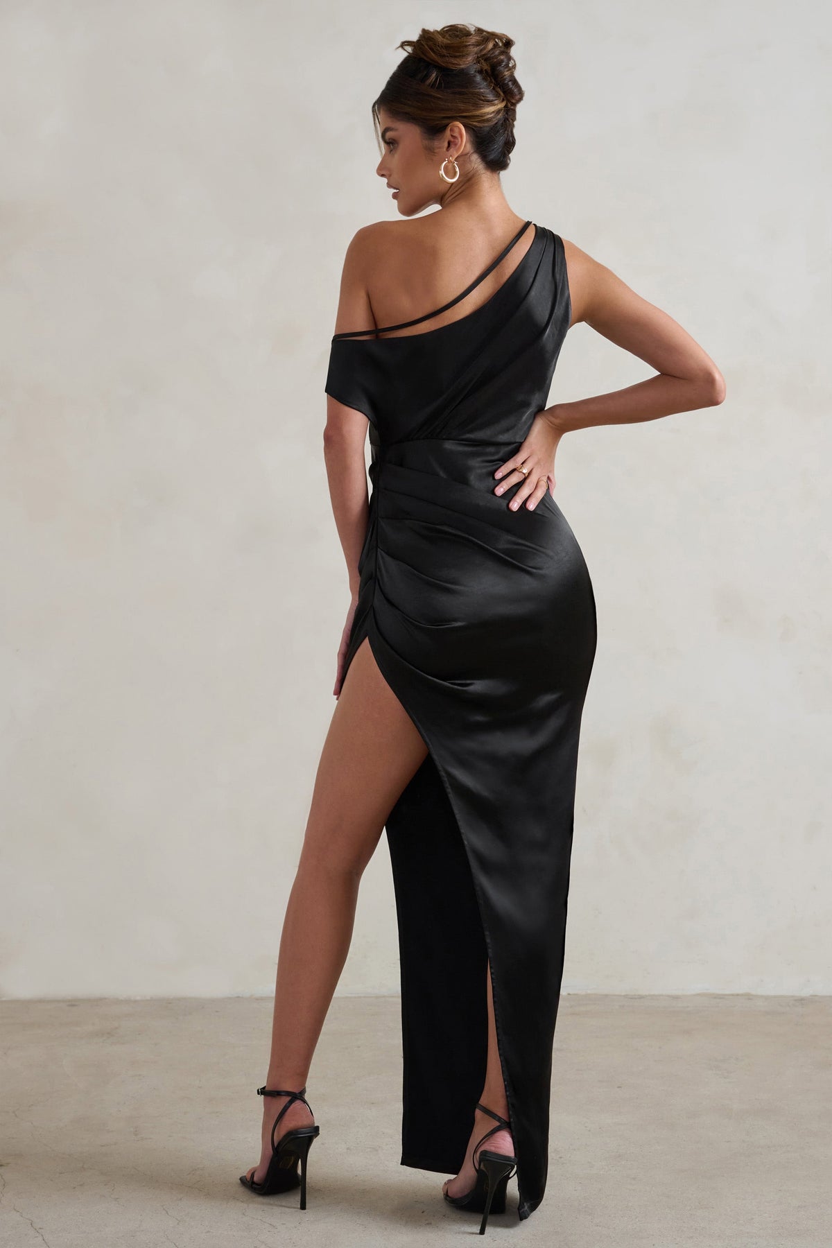 WB_HR_CL128418-SelectBlackAsymmetricalExtremeSplitSatinMaxiDress5_a0bacf4f-80ae-4ade-b0d4-5fc0e28297f7