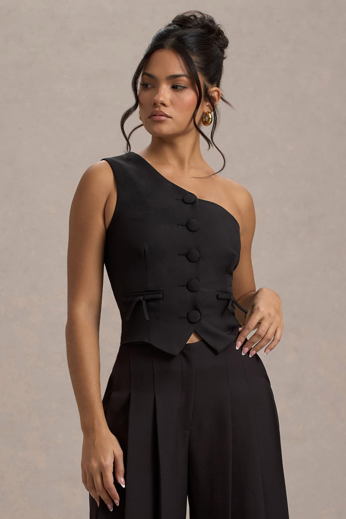 WB_HR_CL134935002-LeliaBlackOneShoulderTailoredTopWithBows_HR_CL134879002-GalileaBlackPlisseWide-LegTrousers1_93aa76e5-e518-440a-9622-531146798d52