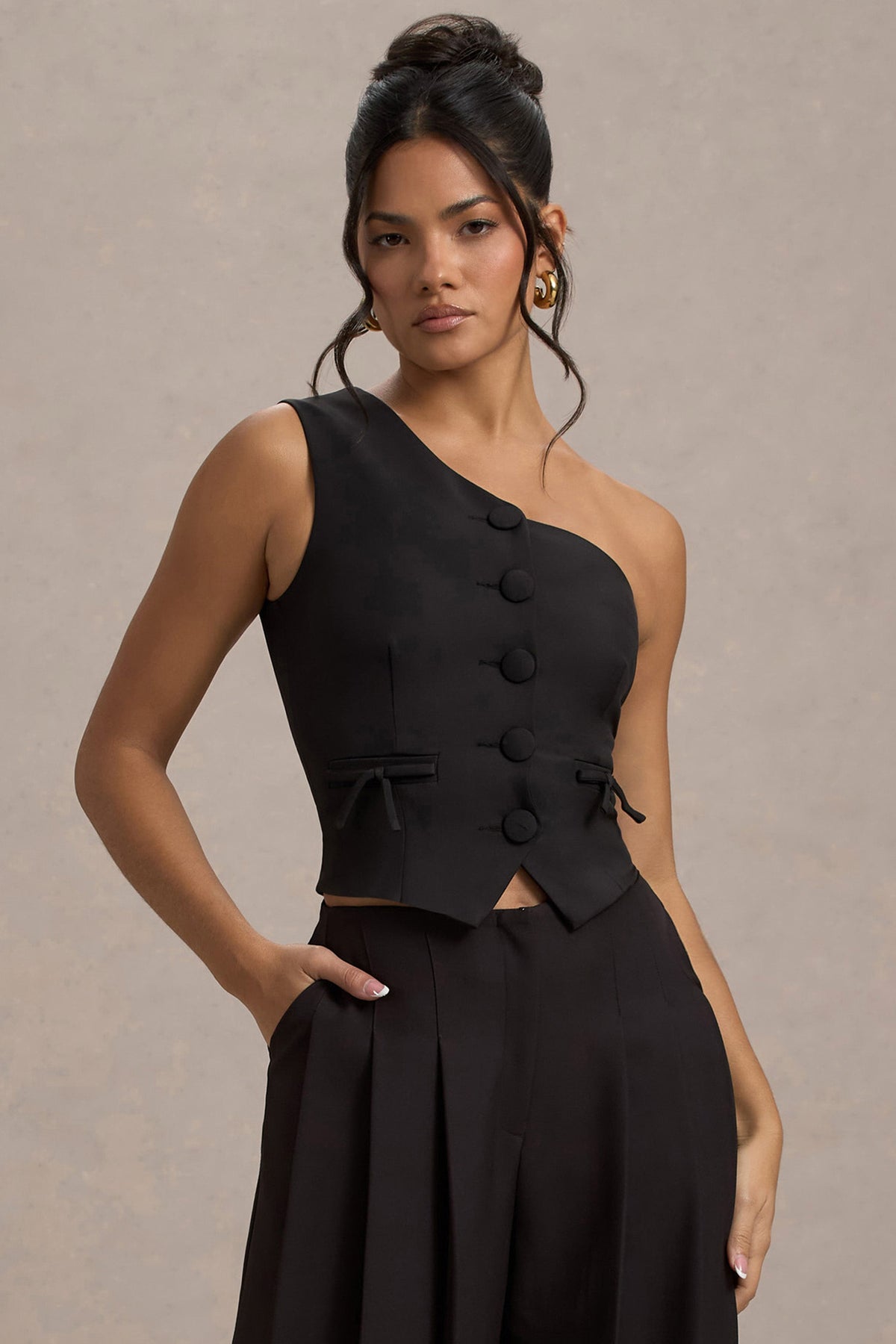 WB_HR_CL134935002-LeliaBlackOneShoulderTailoredTopWithBows_HR_CL134879002-GalileaBlackPlisseWide-LegTrousers4_d3ec845d-ea16-480a-886d-9923cb7b6ea0